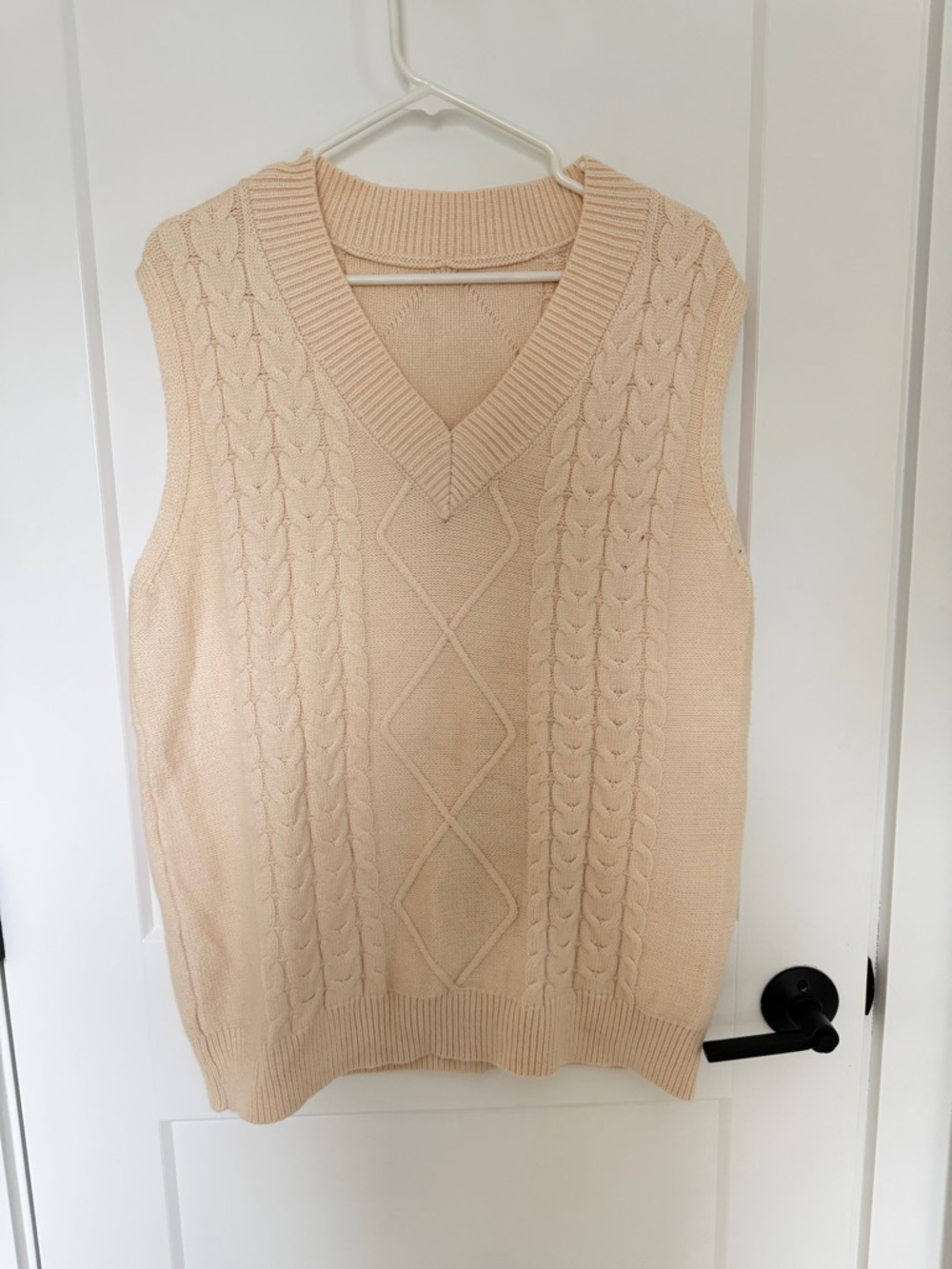 Women’s Cable Knit V-Neck Sweater Vest - Cream